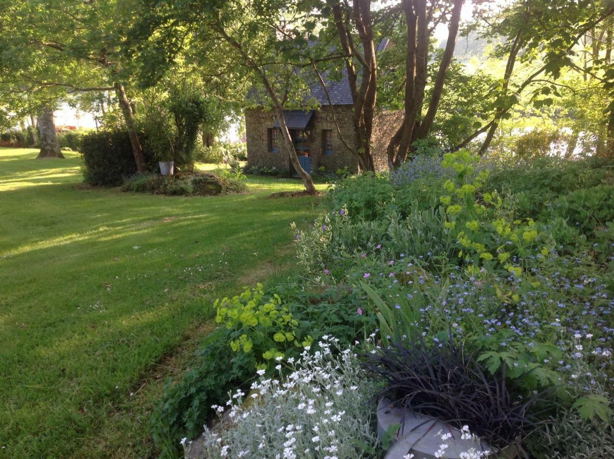 Bed and Breakfast Au Pont Ricoul Saint-Pierre-de-Plesguen Exterior foto